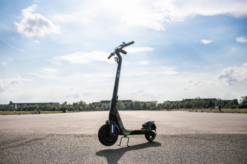 结束语综合来看,欧凯es500在市面上同类型的电动滑板车里是一款集潮流