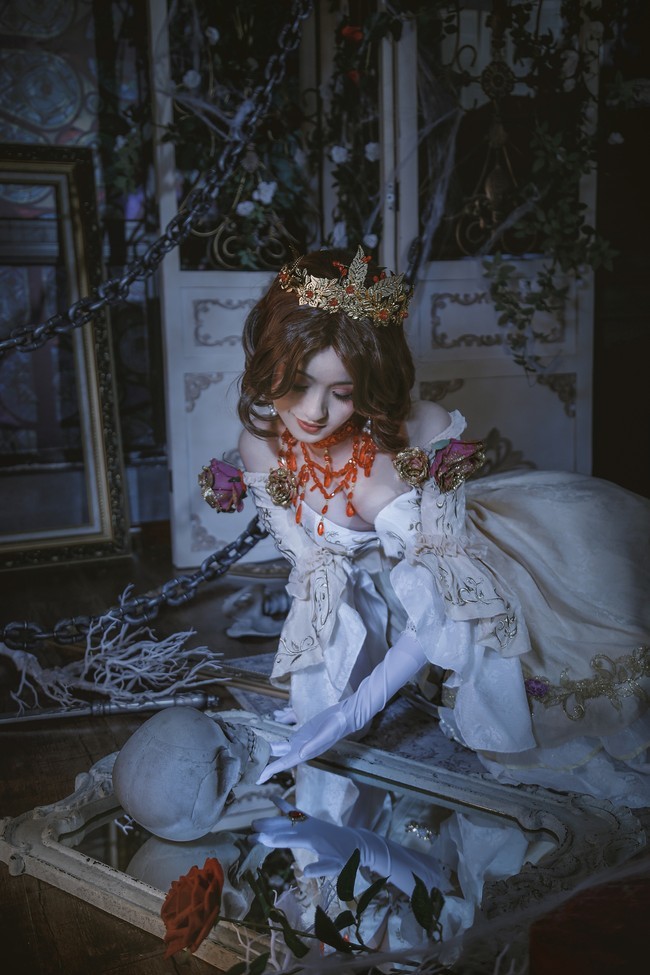 《第五人格》cosplay正片圖賞:紅夫人.血宴 御姐