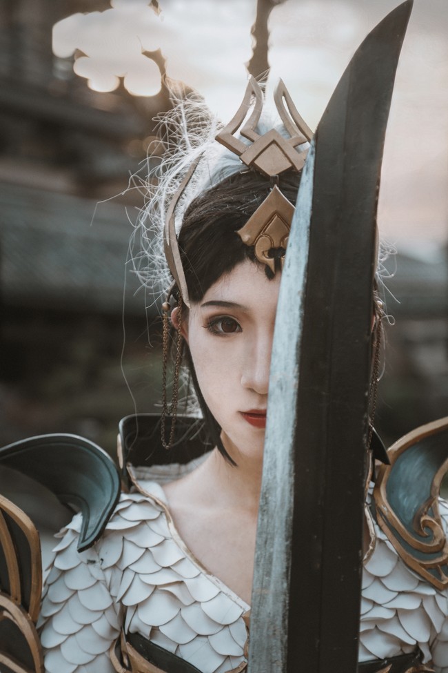 《剑侠情缘网络版叁》cosplay正片图赏:雪河盾娘 御姐