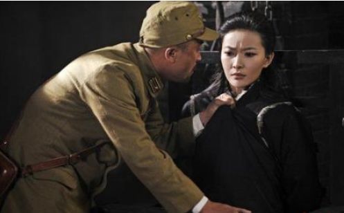 女八路被抓住,日军怎么处置?老虎凳是其一,其二日本人最推崇