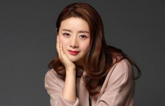 再婚找了个小鲜肉,现在丈夫红到让人嫉妒|小鲜肉|小李琳|沈雁冰|经超