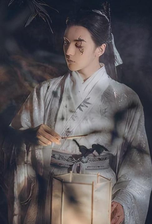 知名汉服男模句芒,被曝未婚先育抛弃母子,女方因此患产后抑郁