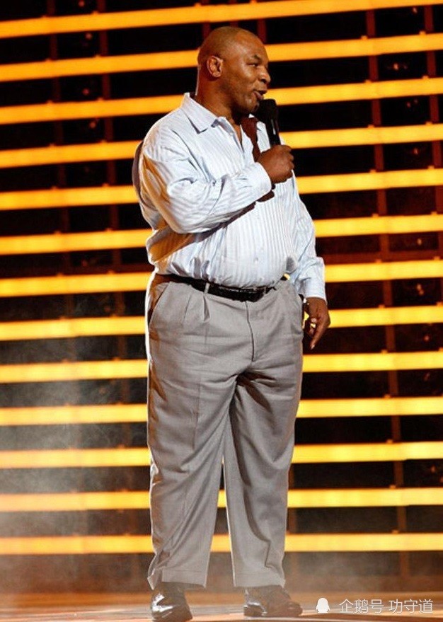 泰森自律起来多可怕体重212磅重回18岁琼斯怪胎