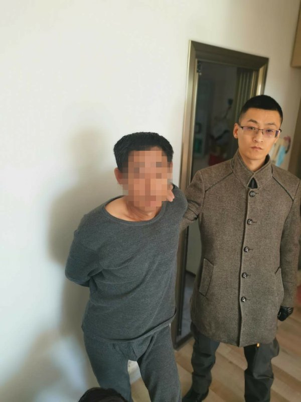 抓获9人,缴获冰毒10余克!黑龙江大庆市警方打掉一个吸贩毒团伙