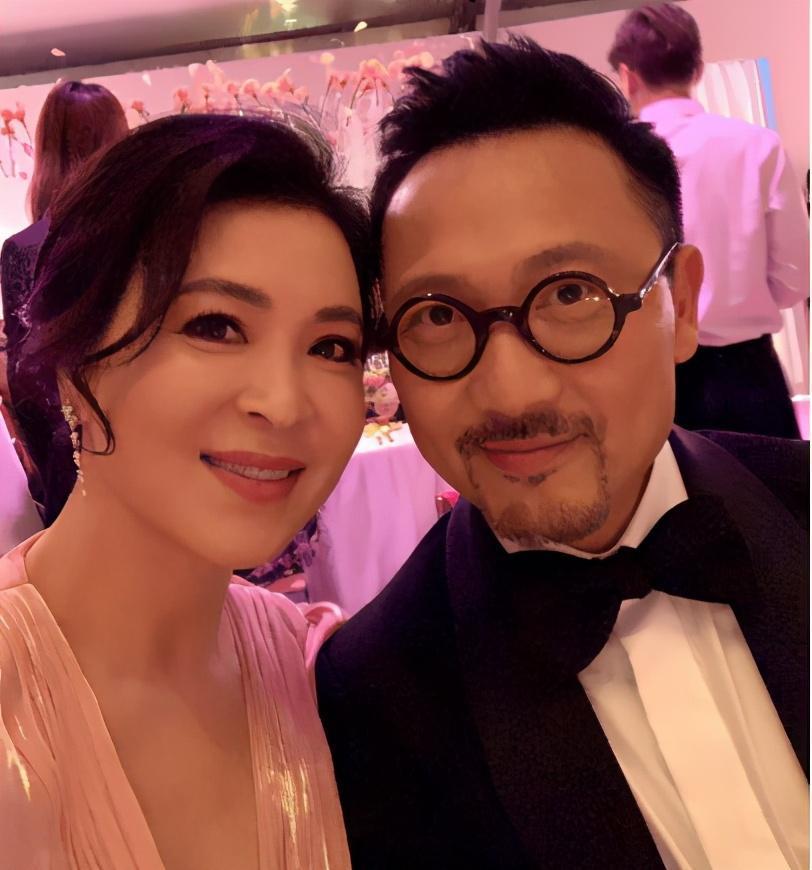 52岁苏玉华低调结婚恋爱24年修成正果男方曾求婚多次