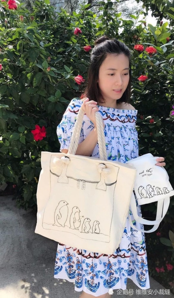 香港女首富甘比越来越会穿了气质可以搭出来小身材大智慧