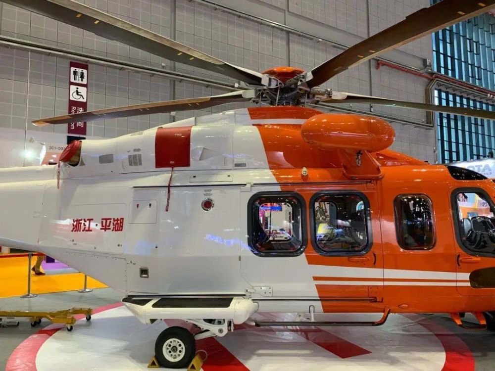 网红意大利直升机又来进博会啦这一次它诞生在长三角