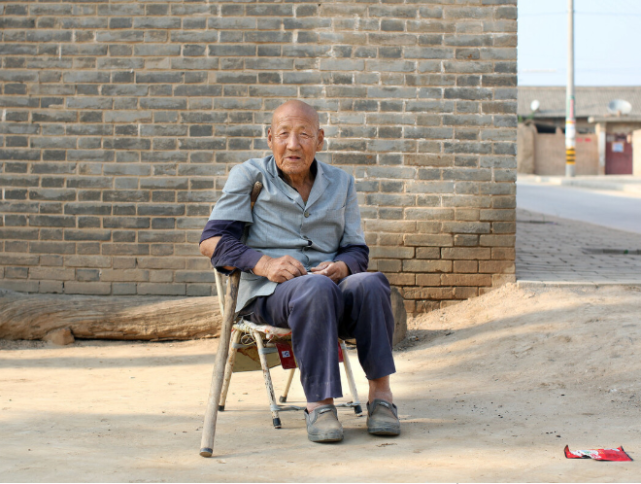 71岁老人痛苦自责我晚年唯一后悔的就是跟儿子一起住