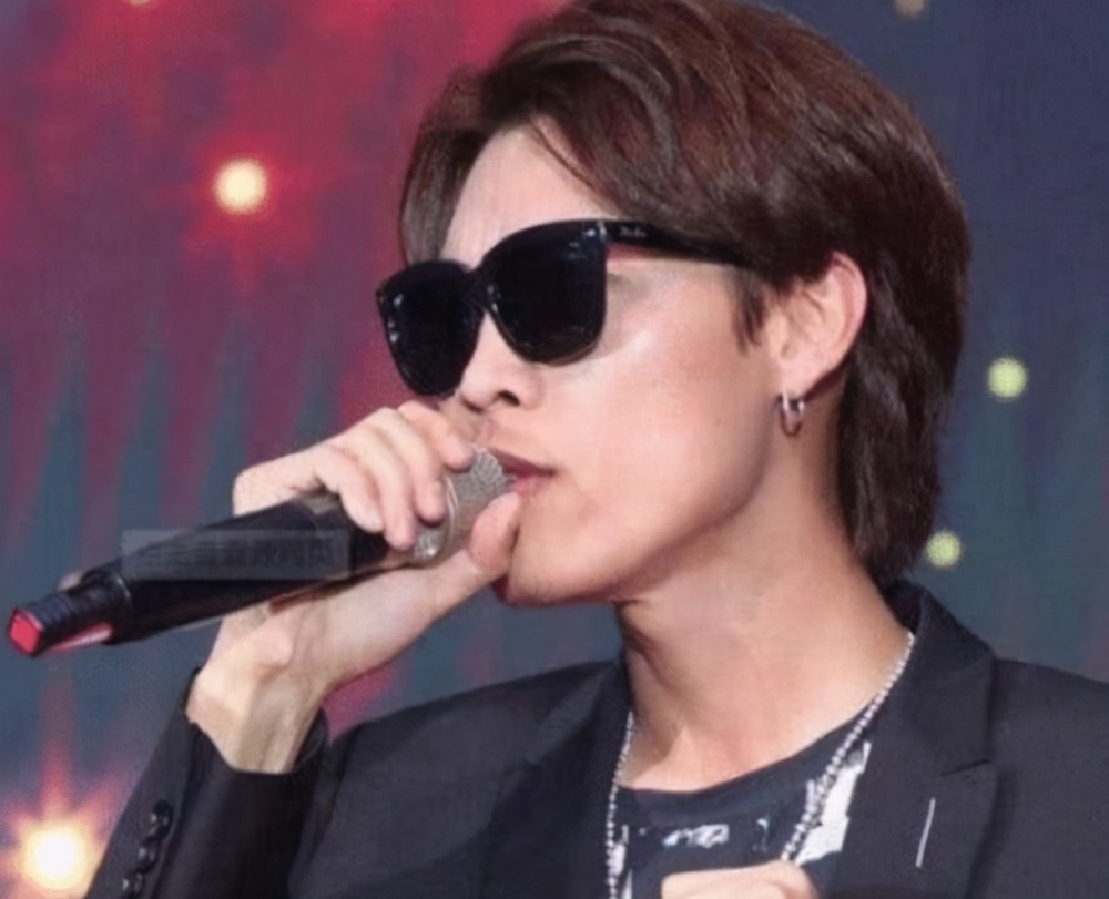 当年,广东雨神卢大雨靠一首歌,挣了一亿回到老家,后来怎样了_腾讯新闻