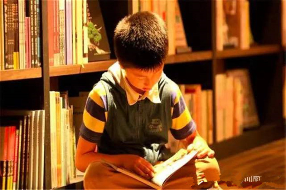 大脑|默读不出声的时候，大脑中出现的声音是谁的？难道有另一个自己？