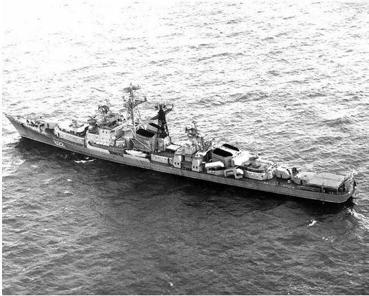 军舰导弹怎么布置?左右好,还是前后好?专家:全换垂发并不合算