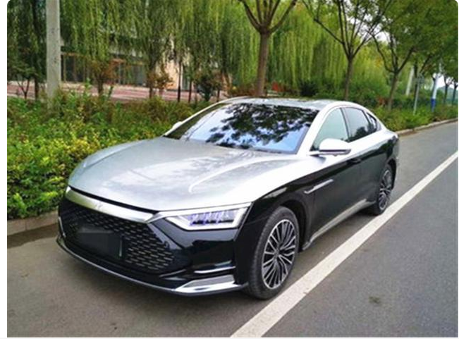 男子改造比亚迪汉,双色车身太帅,不输百万特斯拉_腾讯新闻