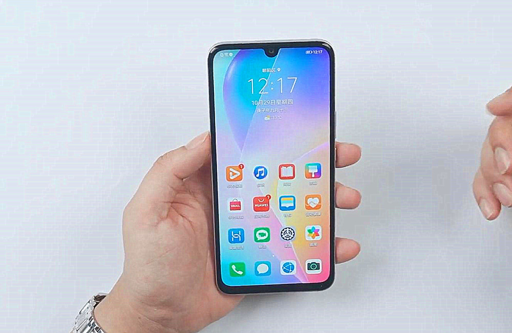 华为nova8se上手体验半天长处很长短板有点短