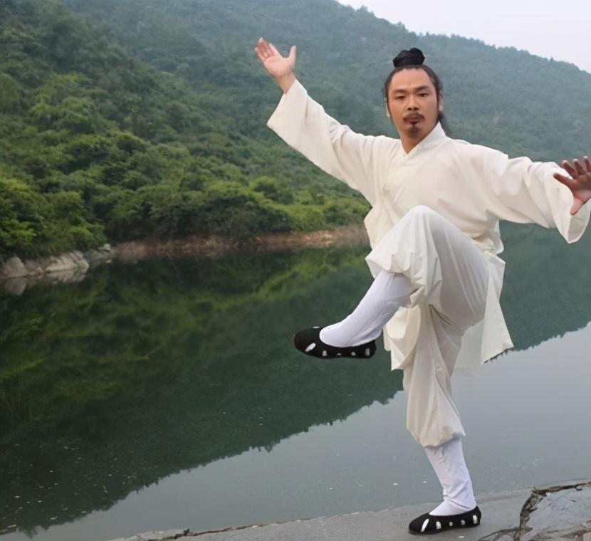 马保国号称浑元形意太极门掌门人自己却不知道形意是何意