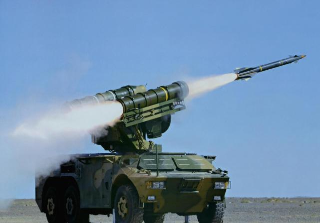 的有效制导射程,是阿帕奇携带的agm-114地狱火反坦克导弹8公里射程的