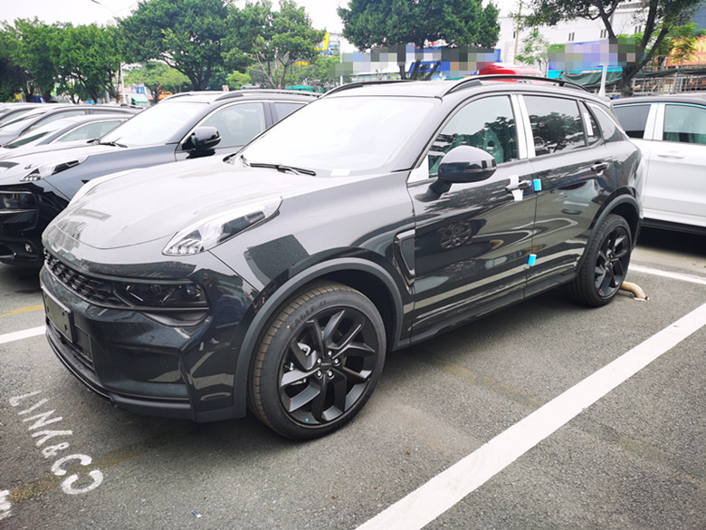 新款领克01到店,"黑武士"外观更显运动,压榨254马力配爱信8at_腾讯