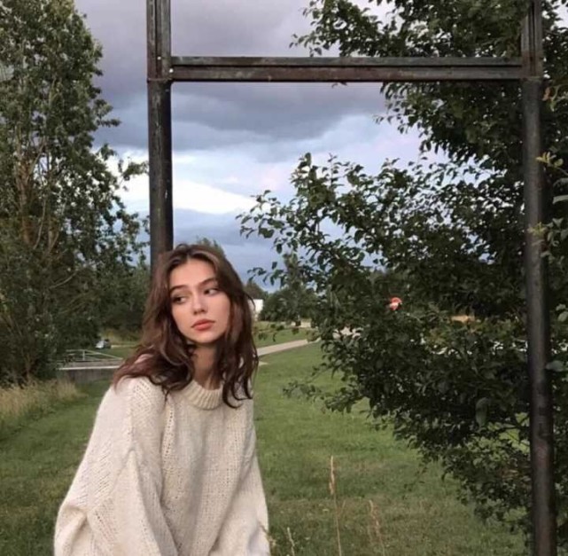 头像一些欧美真人女生头像