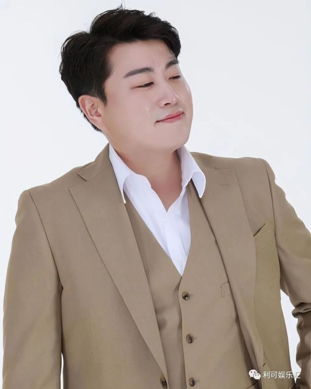 今年韩国最火男solo任英雄发新歌了