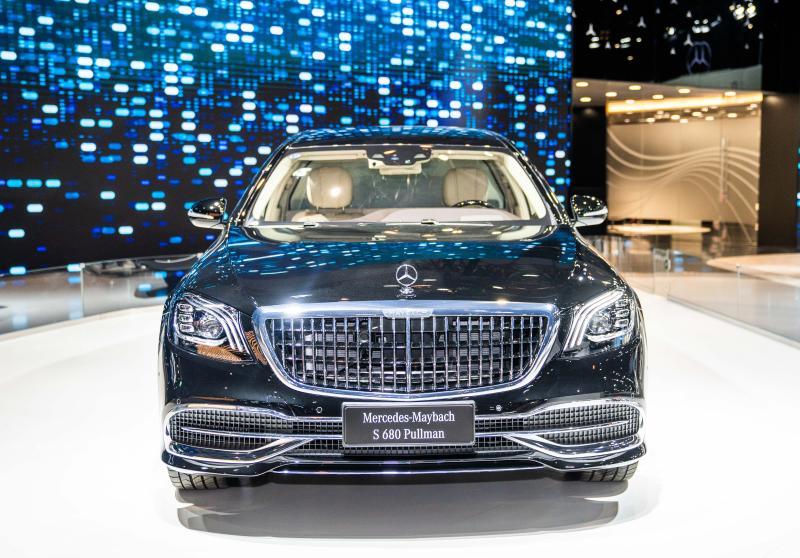 极品行政座驾,后排设有酒廊,梅赛德斯-迈巴赫s 680普尔曼亮相进博