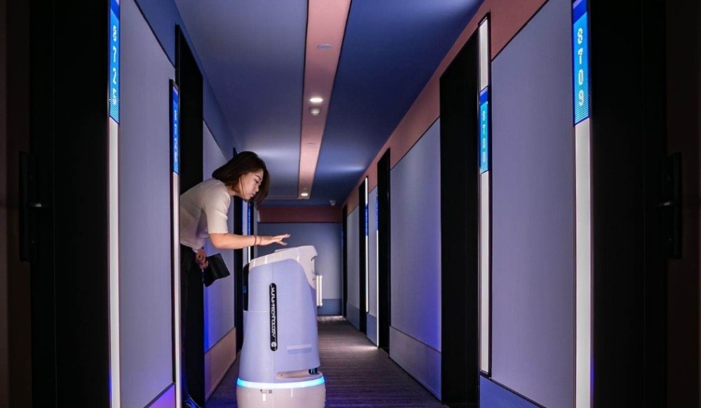 30秒入住机器人服务北京酒旅市场添新物种