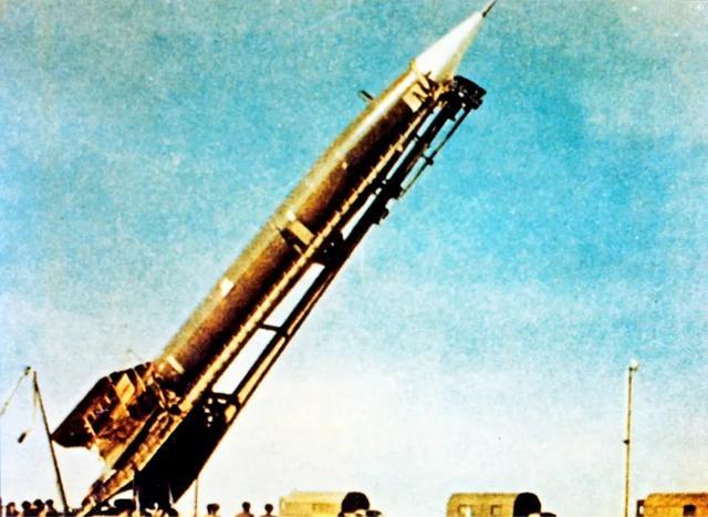 你没见过的东风快递中国第一颗导弹昂首冲天背后故事令人唏嘘