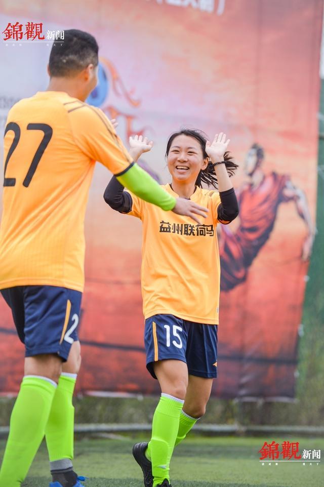 曾经的成都业余五人制足球圈,2011至2016的5年间,提到由刘信义,杨都