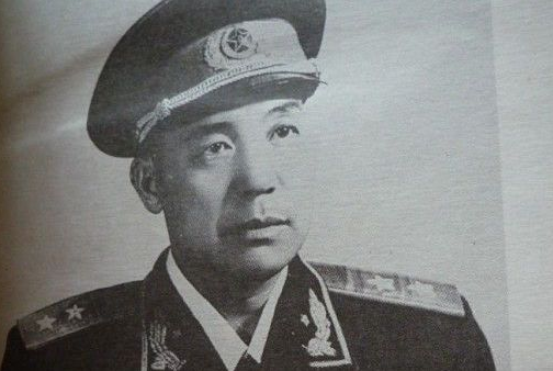 军长曾泽生.