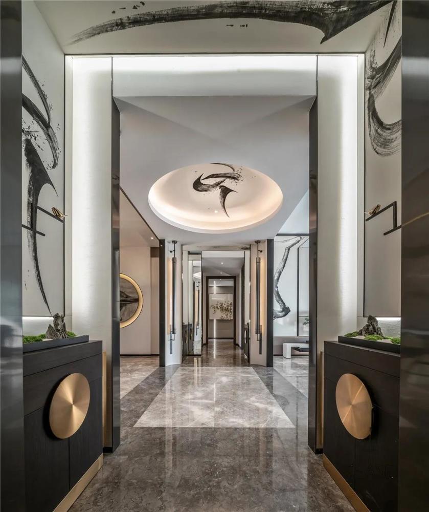 196㎡新中式圆顶玄关玻璃衣柜尽显东方雅韵