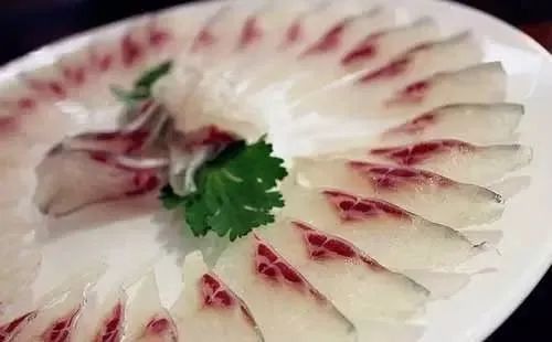 武鸣一男子吃鱼生32年,胆管长出大量寄生虫!