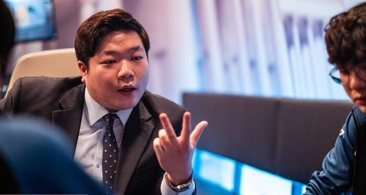IG转会大瓜：金教练或将回归，外媒爆料LCK教练即将来到LPL