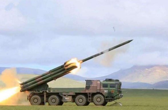 中国火箭炮现身纳卡冲突,一分钟内打完就跑,对手根本无法克制