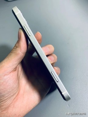 Iphone 11魔改iphone 12难辨真伪华强北没有不可能 小黑电脑