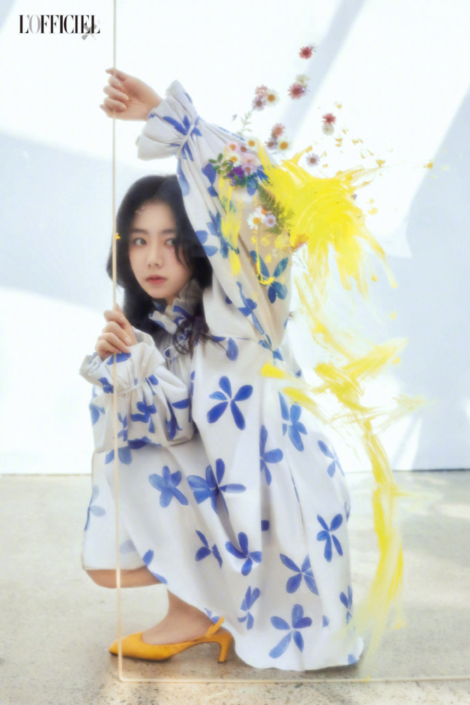 谭松韵演绎复古童话大片颠覆以往刻板印象尽显甜美复古气息