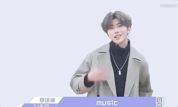 环球影城一开门土味皇帝就登基