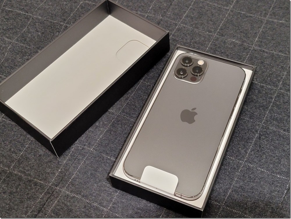 iphone12pro简单开箱不知道华为有没有它好大家给点意见