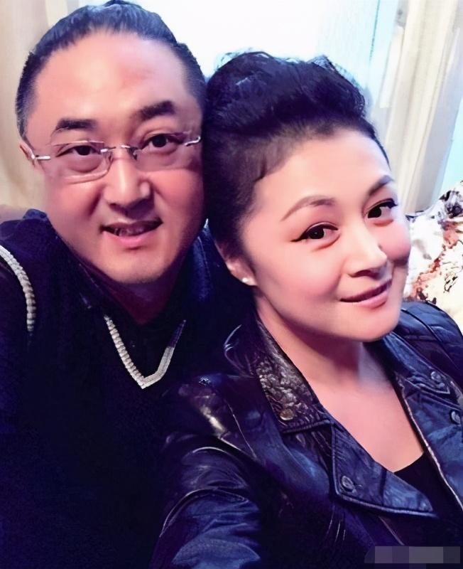 于月仙与刘流同游被拍感情绯闻又遭扒丈夫曾吃醋被赵本山痛骂