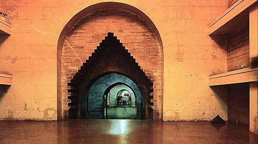 定陵金刚墙打开,为什么会喷射出一股黑色浓雾?_腾讯新闻