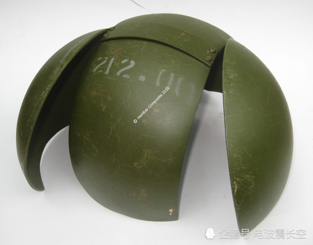 太丑了亚美尼亚士兵戴着钛合金头盔上战场防弹优秀颜值太低