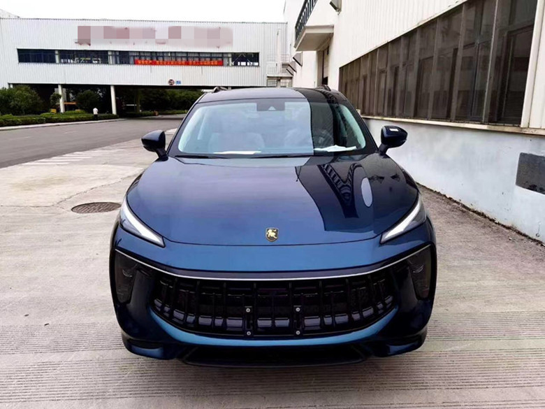 抬手即大招?东风全新轿跑suv工厂现身,新logo 墨蓝涂装颜值拉风