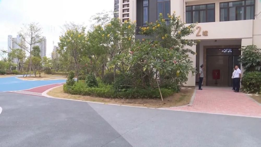 分单身公寓728套和一房型住房72套,均位于同安区新落成的后吴公寓,可
