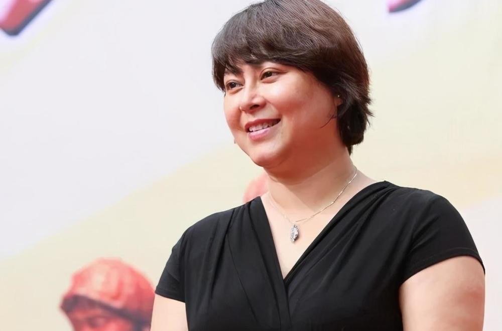 唐国强妻流言中嫁给丈夫用亲情洗脑继女忘记仇恨管她叫妈