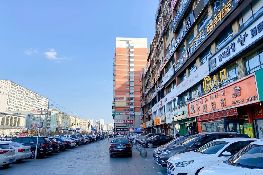 延吉最怪的楼整座楼挂满了双语牌子游客表示像到了韩国