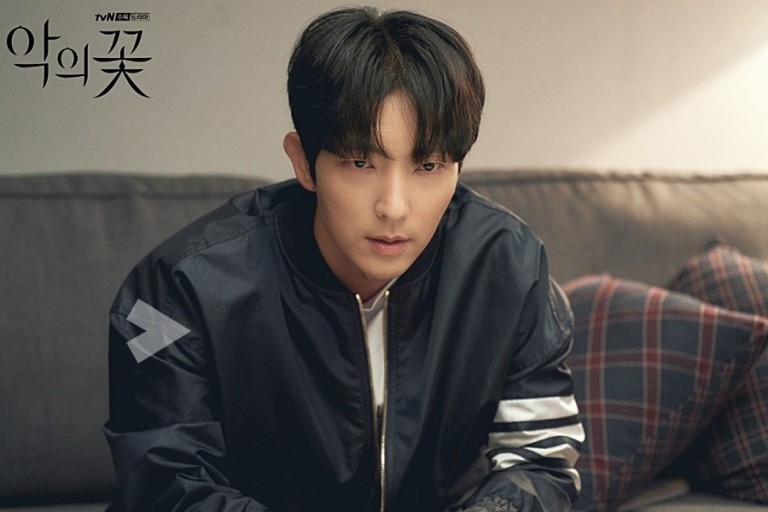 不过看到这次的角色设定,让小编回想到了李准基主演的韩剧《恶之花》