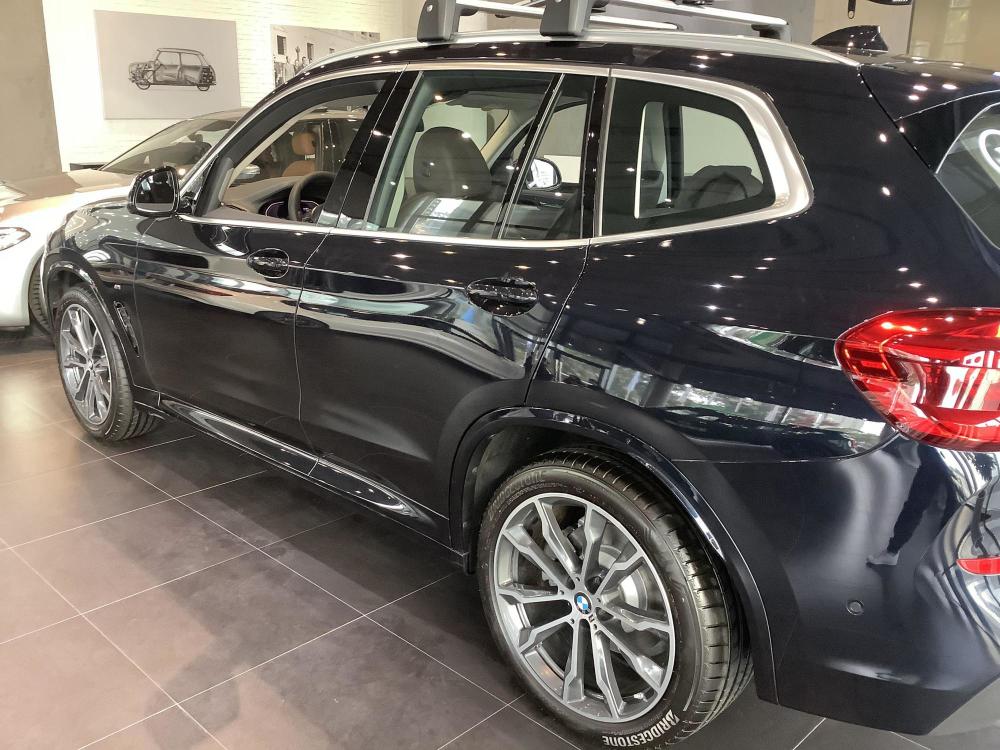 2021款宝马x3实车到店,宝石青再获好评,2.0t油耗7.9l配四驱