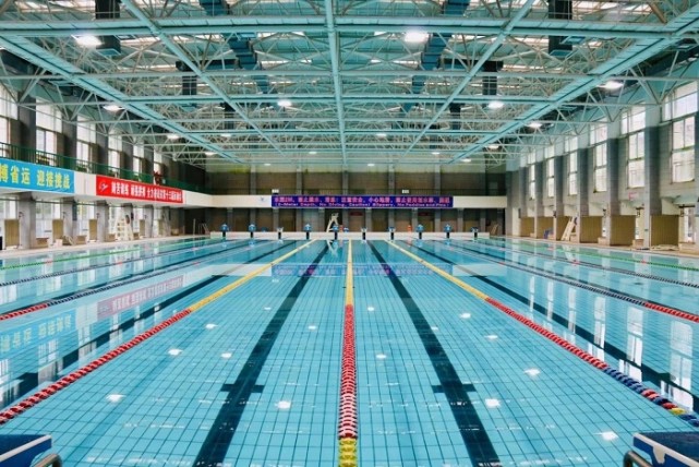 告别重生猛追湾游泳场室内游泳馆退出历史舞台