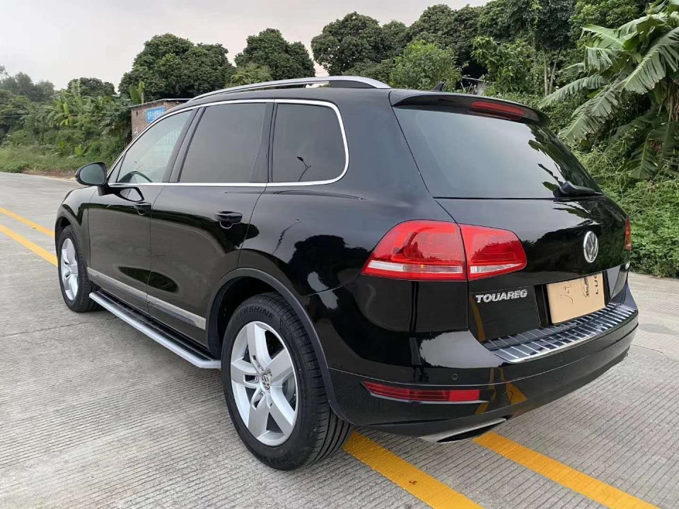 2015年大众途锐售价15万,车辆外观在细节处融入了更多运动化元素