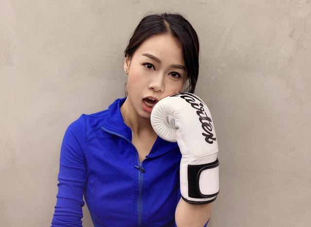 复出无望传黄心颖惨遭tvb高层提前解约最迟两月内履行合同