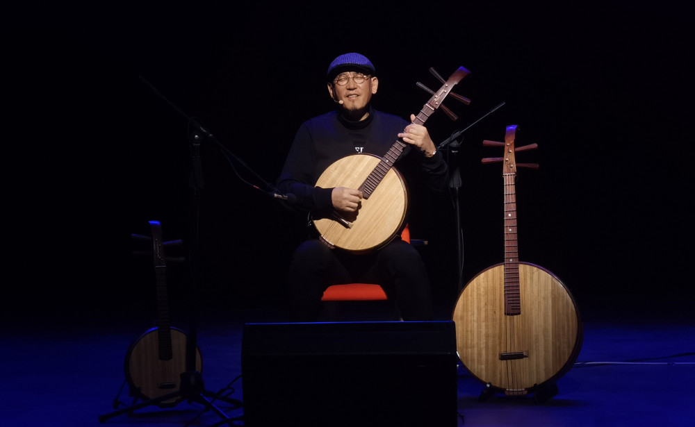 中阮大师冯满天今晚昆明剧院奏响山下山上悄悄话