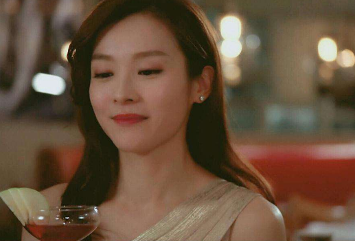 《盲侠大律师》原名叫《踩过界》,不过涉及法律,刑侦,把剧名改了之后