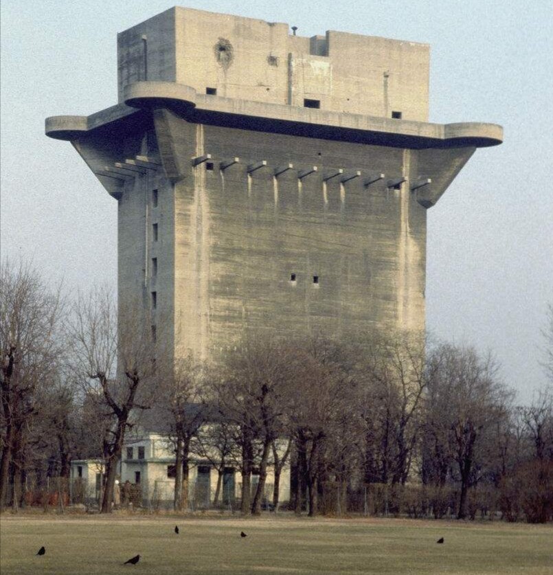 二战德国巨型防空塔图片